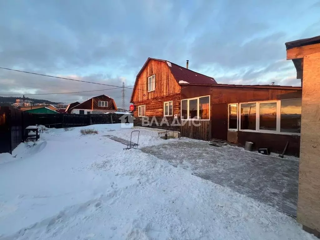 Дом в Бурятия, Улан-Удэ ул. Тюленина (123 м) - Фото 1