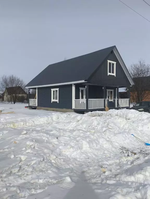 Дом в Башкортостан, Иглинский сельсовет, с. Иглино  (150 м) - Фото 1