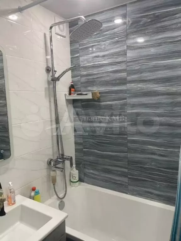 2-к. квартира, 49 м, 9/9 эт. - Фото 1
