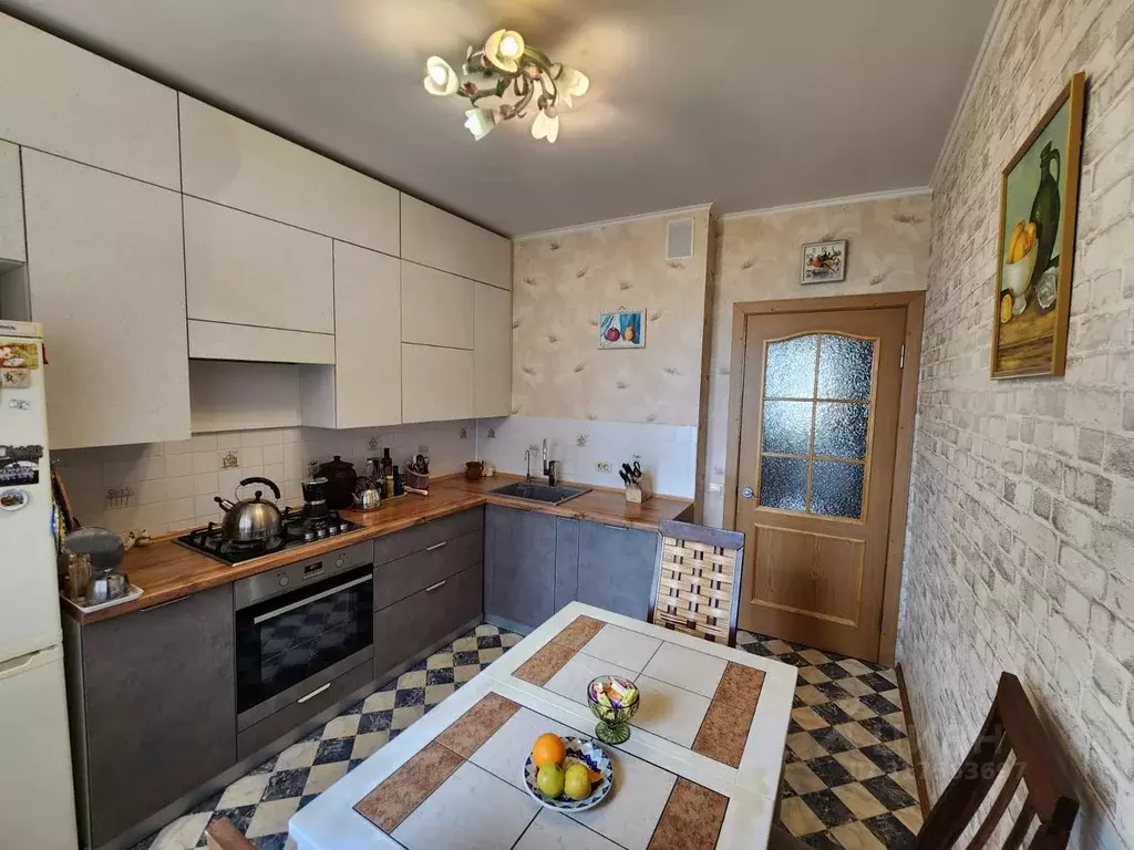 4-к кв. Татарстан, Набережные Челны ул. Пушкина, 6 (105.0 м) - Фото 0