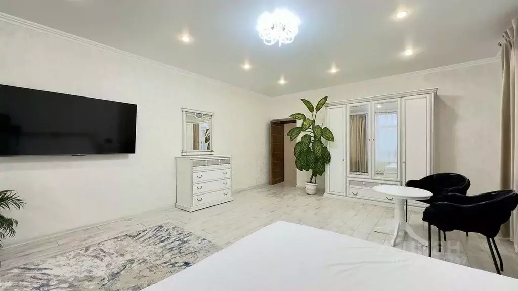 Дом в Севастополь ул. Романтиков (300 м) - Фото 1
