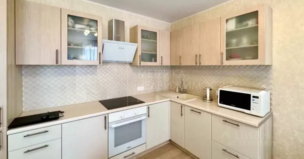 Студия Тюменская область, Тюмень ул. Обдорская, 1 (30.3 м) - Фото 1