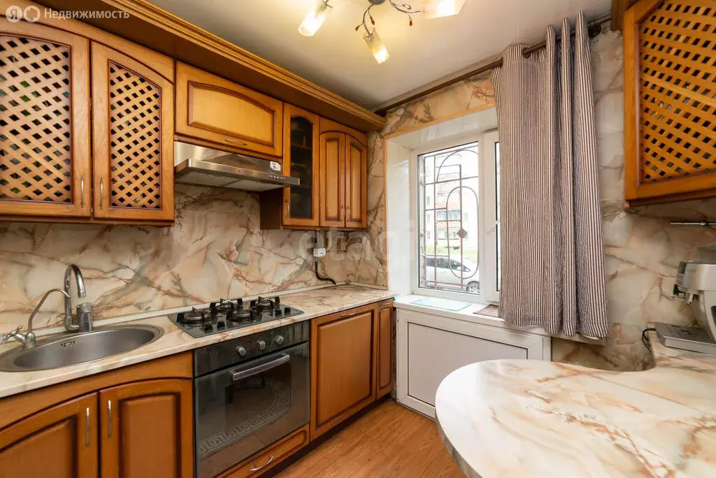 3-комнатная квартира: Курган, Станционная улица, 10 (54.9 м) - Фото 2