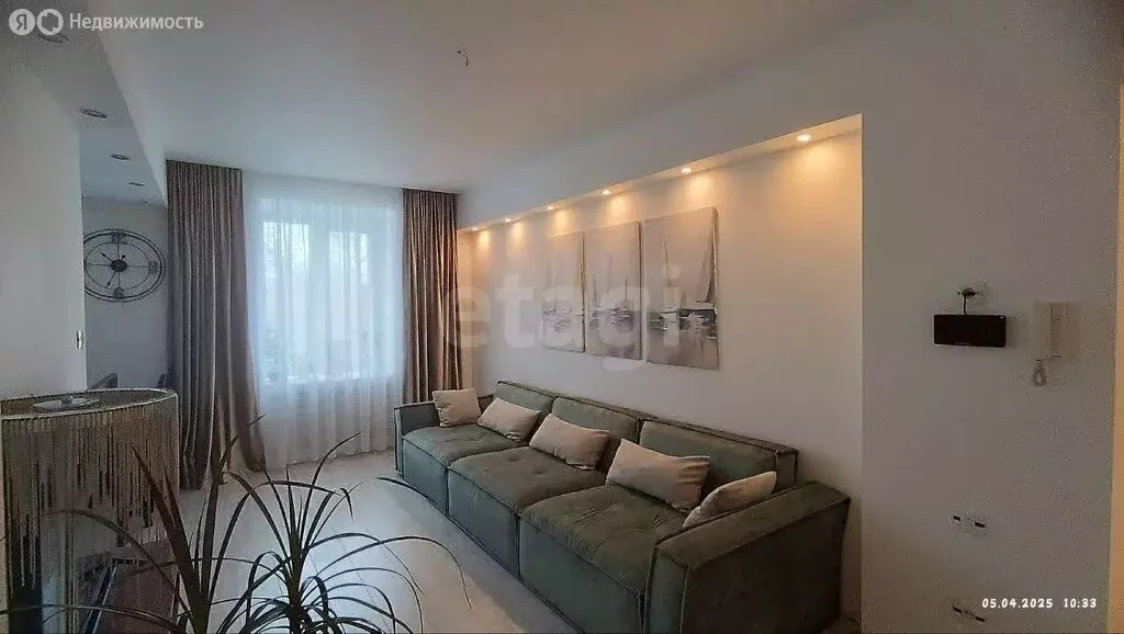 3-комнатная квартира: Сатка, Молодёжная улица, 6 (55.6 м) - Фото 1