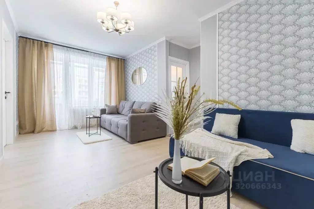2-к кв. Татарстан, Казань ул. Гаяза Исхаки, 1 (42.0 м) - Фото 0