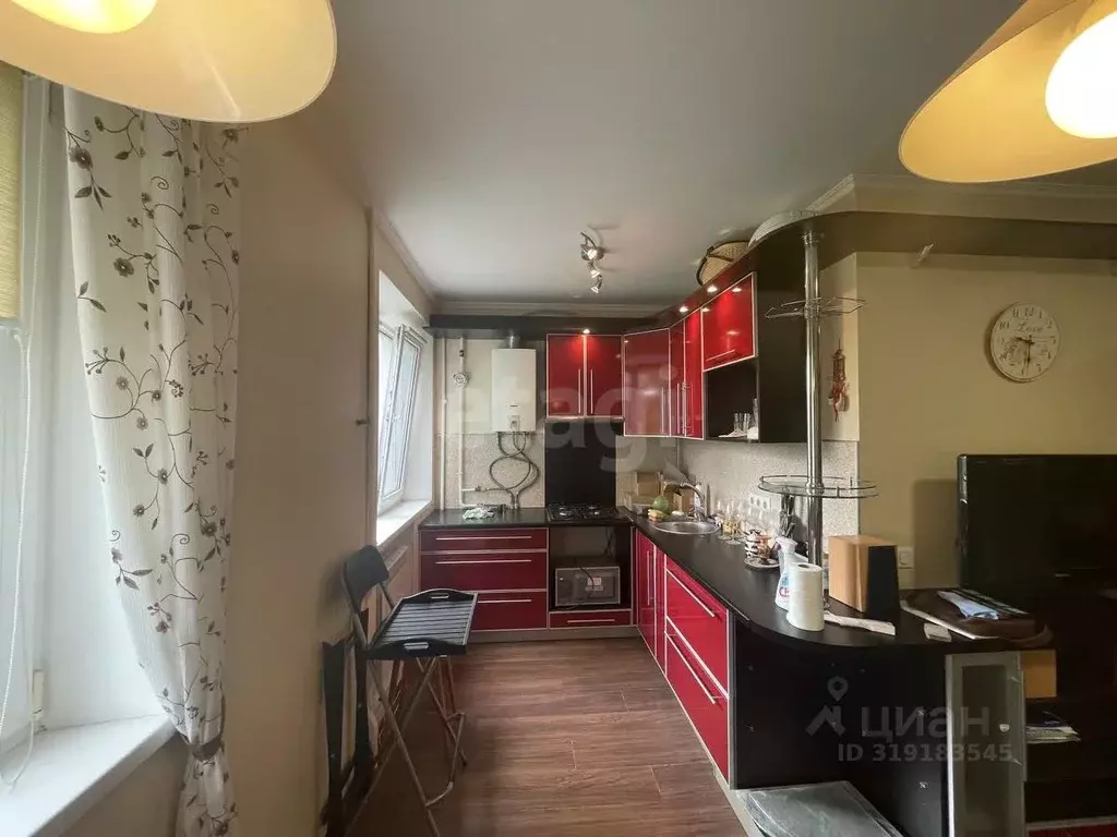 3-к кв. Адыгея, Майкоп ул. Димитрова, 11/2 (49.1 м) - Фото 0