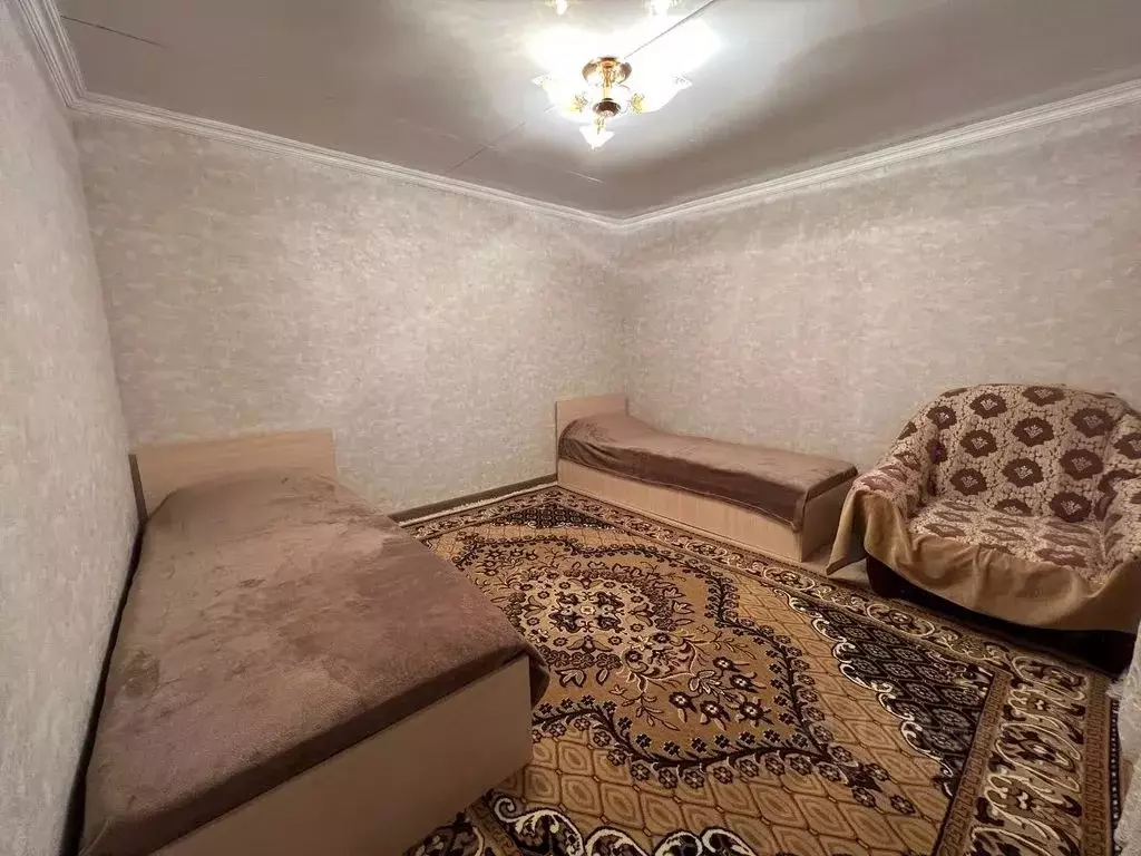 Дом в Дагестан, с. Хунзах ул. Османа Мавлиева, 10 (200 м) - Фото 1