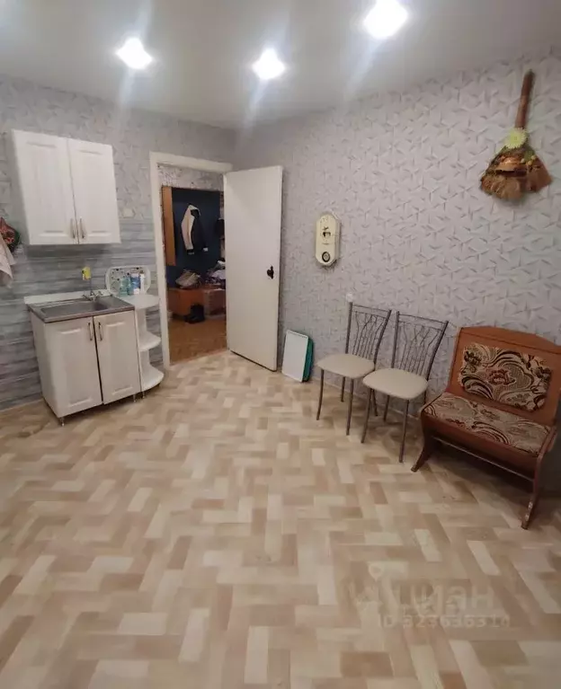 3-к кв. Волгоградская область, Камышин ул. Воинов-интернационалистов, ... - Фото 2