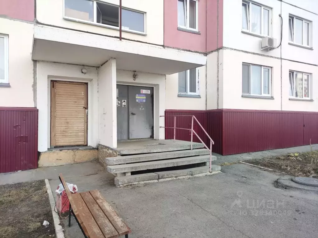 3-к кв. Курганская область, Курган Заозерный жилрайон, 7-й мкр, 15 ... - Фото 2