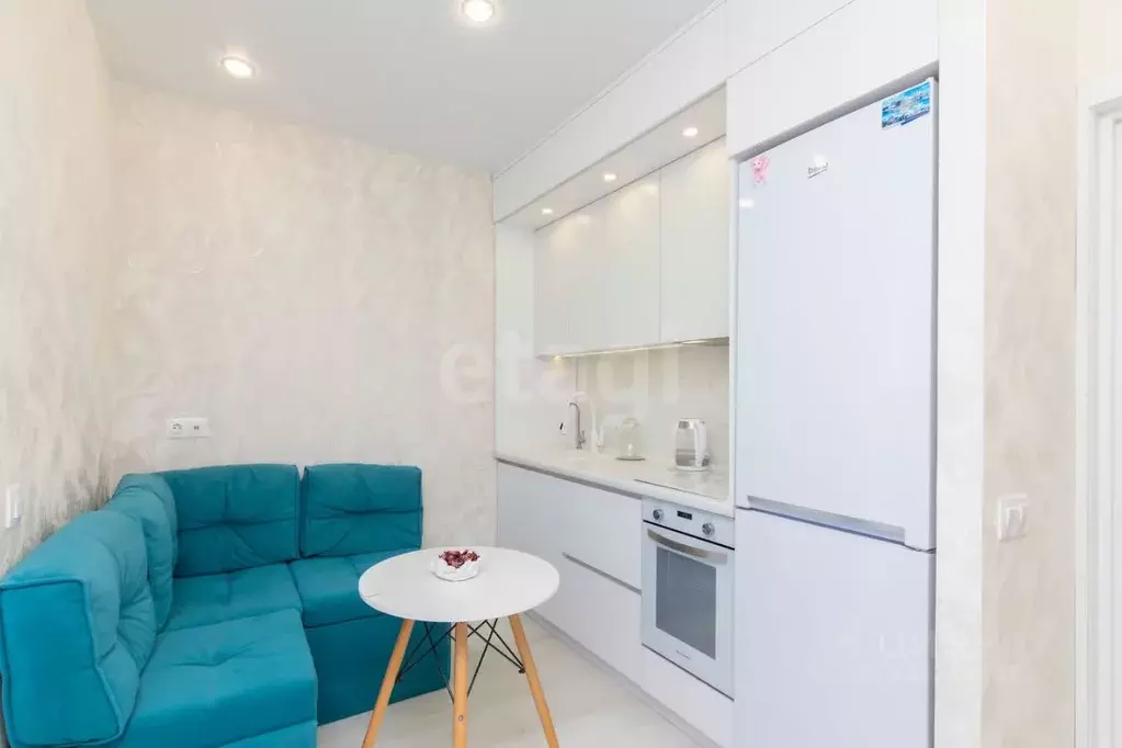 Студия Тюменская область, Тюмень ул. Тимофея Чаркова, 69 (19.9 м) - Фото 1