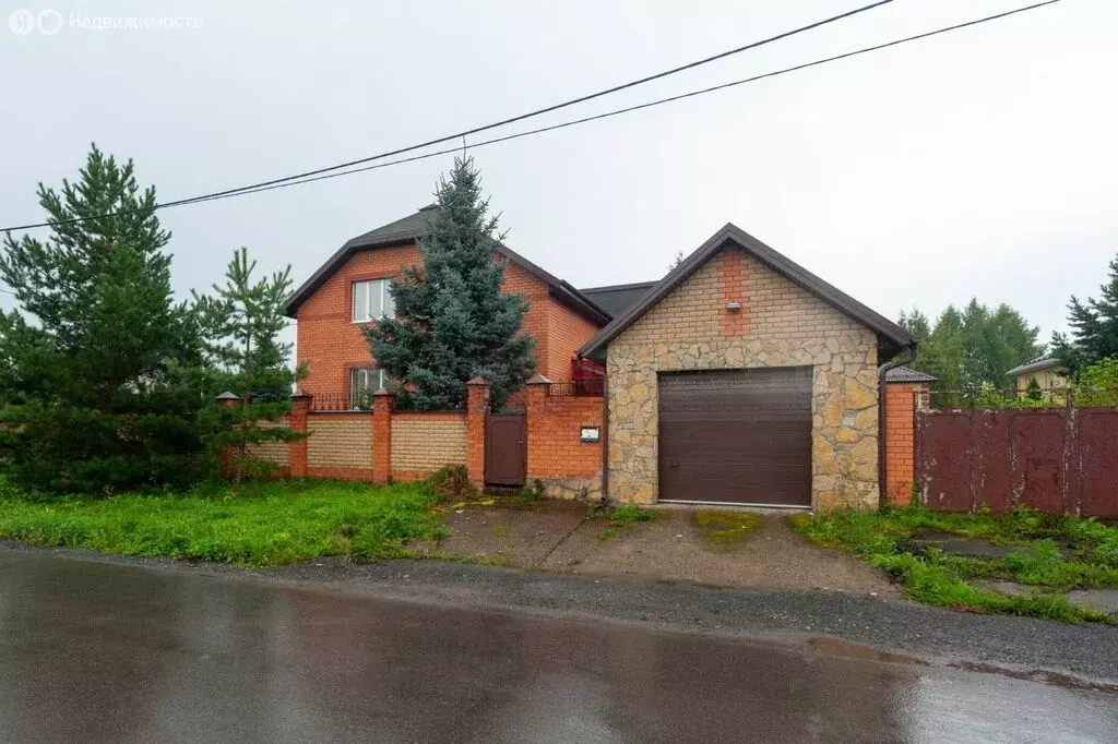 Дом в Казань, улица Туполева, 4 (450 м) - Фото 1