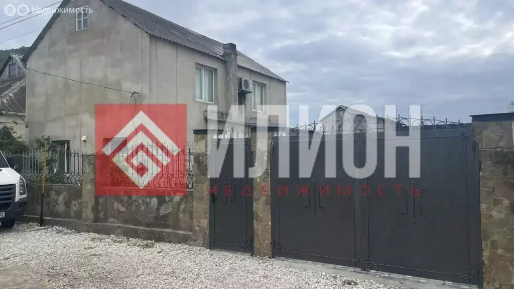 Дом в Дачное, Южная улица, 8 (240 м) - Фото 0