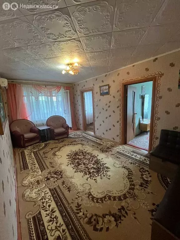 4-комнатная квартира: Ясный, улица Ленина, 30 (63 м) - Фото 1