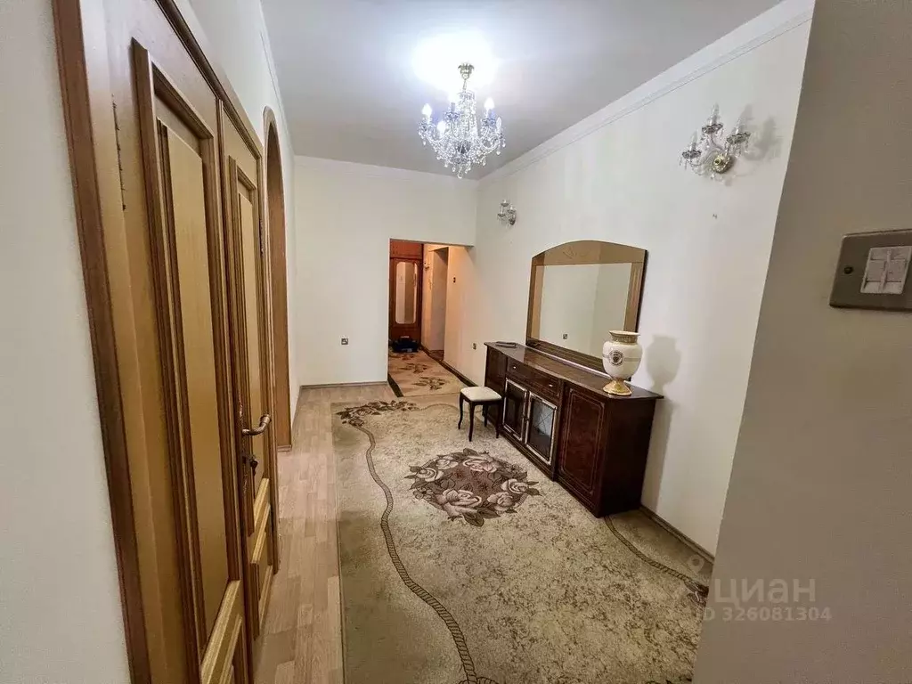 5-к кв. Кабардино-Балкария, Нальчик Пятигорская ул., 15 (200.0 м) - Фото 1