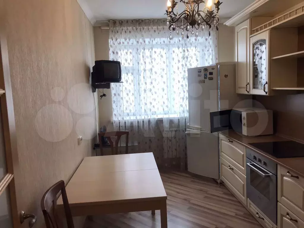 1-к. квартира, 41 м, 9/9 эт. - Фото 1