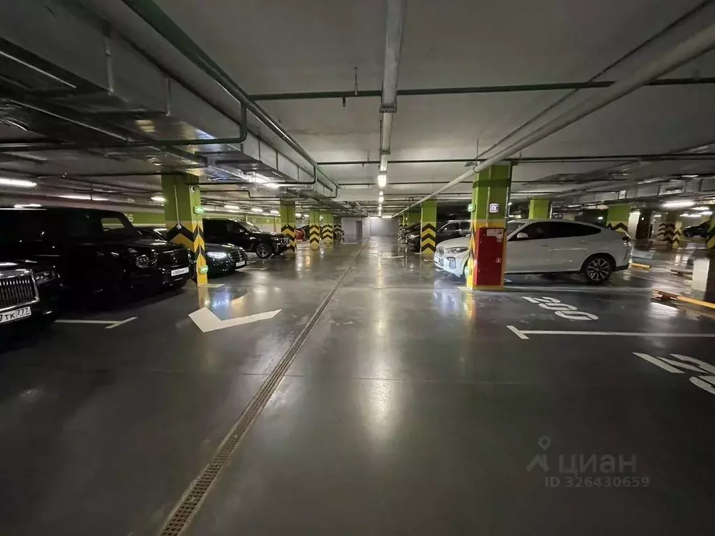 Гараж в Москва Трубецкая ул., 12 (15 м) - Фото 1