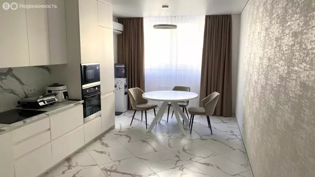 2-комнатная квартира: Краснодар, улица Красных Партизан, 1/4к8 (70 м) - Фото 0