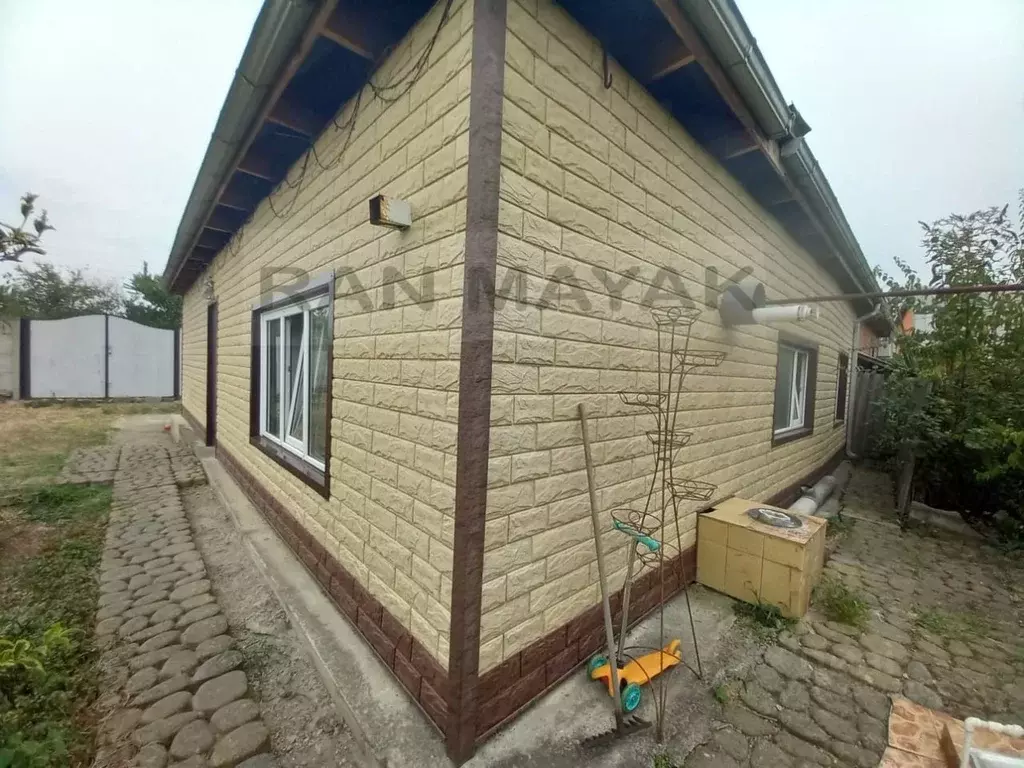 Дом в Адыгея, Майкоп Шоссейная ул., 15 (120 м) - Фото 1