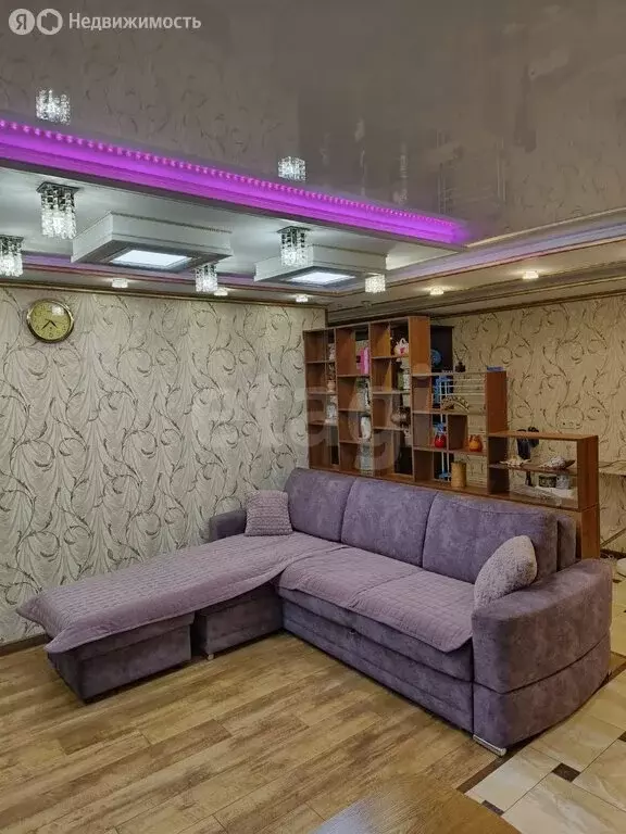 3-комнатная квартира: Энгельс, Ленинградская улица, 35 (88 м) - Фото 0