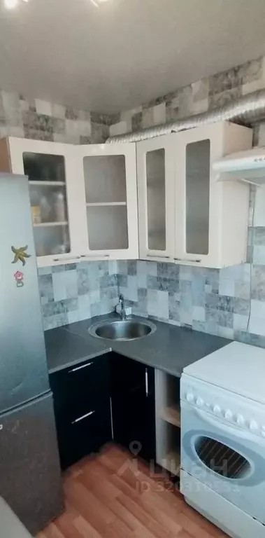 1-к кв. Челябинская область, Копейск Крымская ул., 17 (30.0 м) - Фото 0