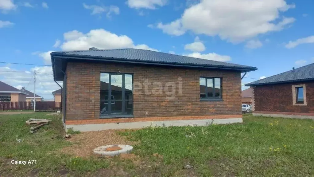 Дом в Башкортостан, Уфимский район, Русско-Юрмашский сельсовет, д. ... - Фото 1