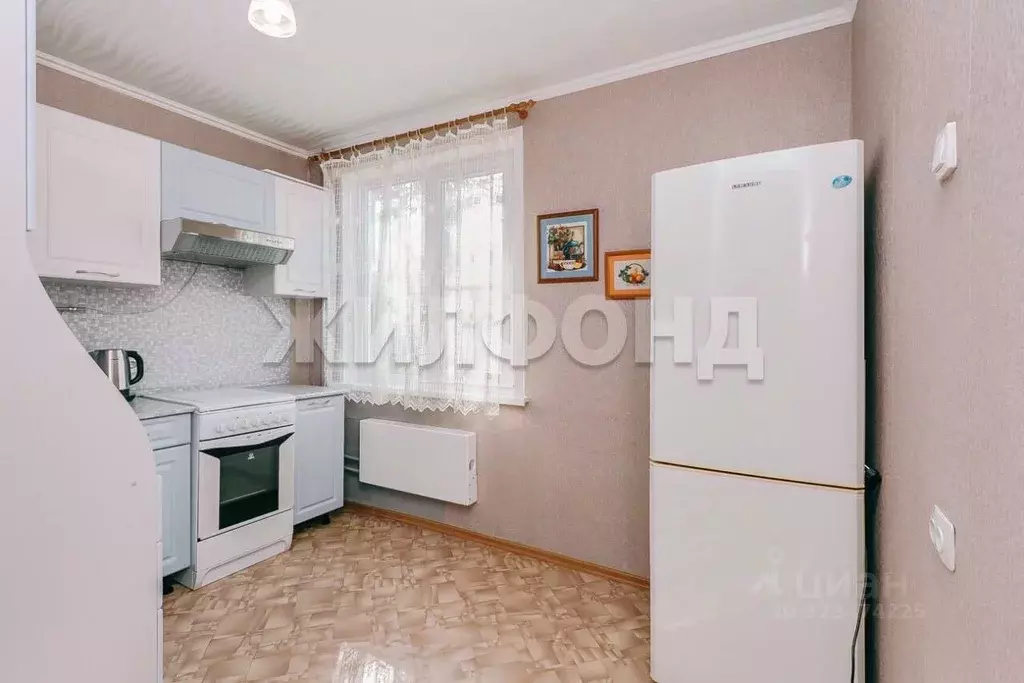 3-к кв. Новосибирская область, Новосибирск ул. Доватора, 33/3 (58.5 м) - Фото 1