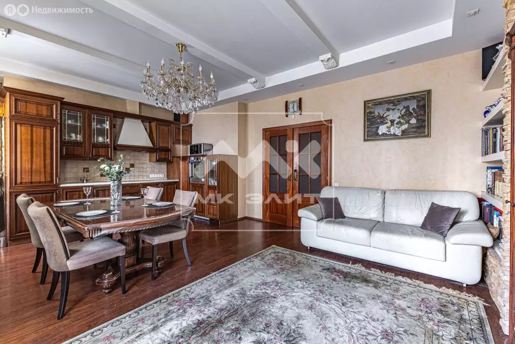 3-комнатная квартира: Санкт-Петербург, Бассейная улица, 10 (119 м) - Фото 1