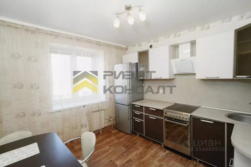 2-к кв. Омская область, Омск Береговой мкр, ул. Киселева, 33 (51.3 м) - Фото 0
