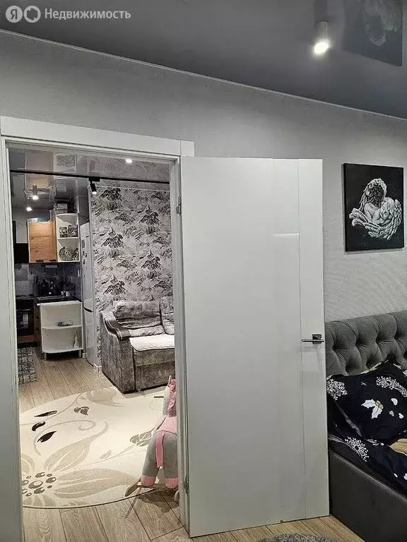 2-комнатная квартира: Тюмень, улица Мельникайте, 95 (42.9 м) - Фото 1