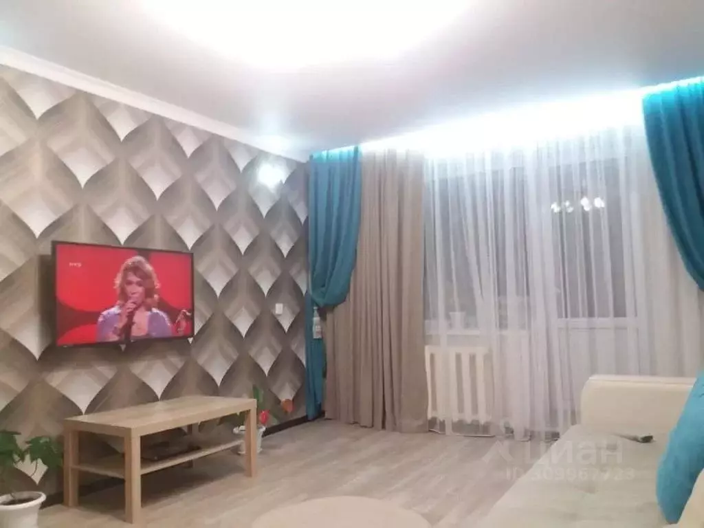 2-к кв. Татарстан, Елабуга Интернациональная ул., 4 (52.0 м) - Фото 1