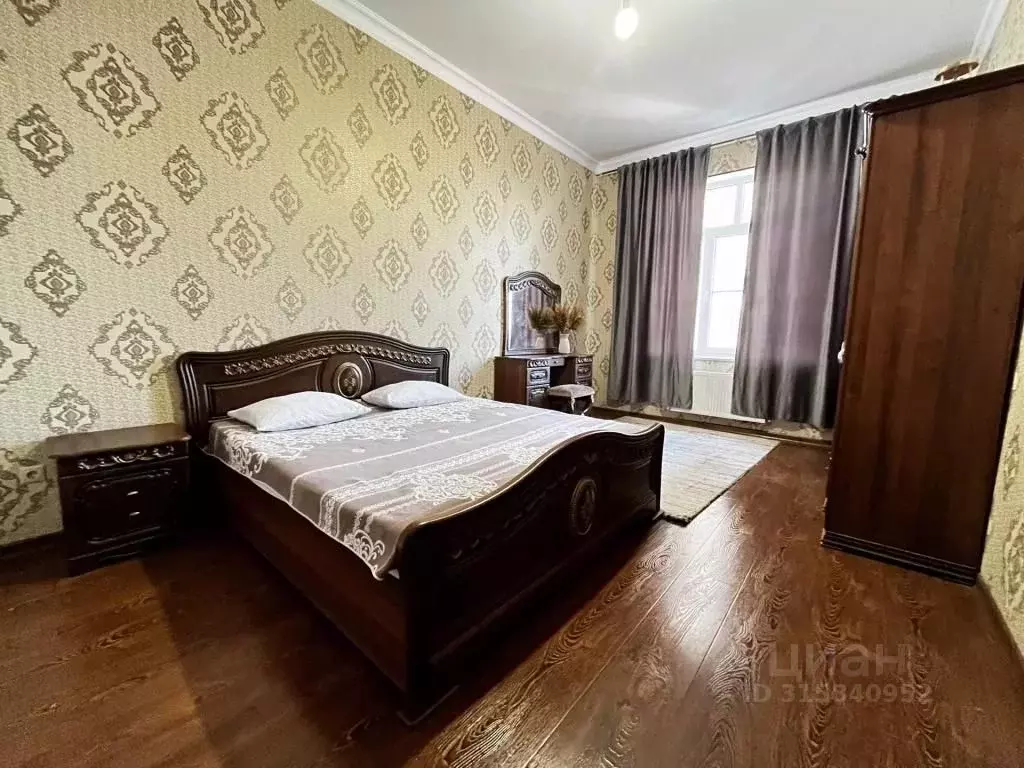1-к кв. Дагестан, Махачкала ул. Времена Года, 15 (103.0 м) - Фото 1