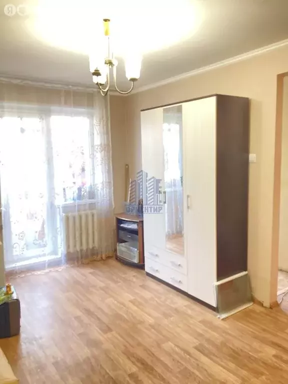 3-комнатная квартира: Чебоксары, улица 50 лет Октября, 4 (57.6 м) - Фото 0