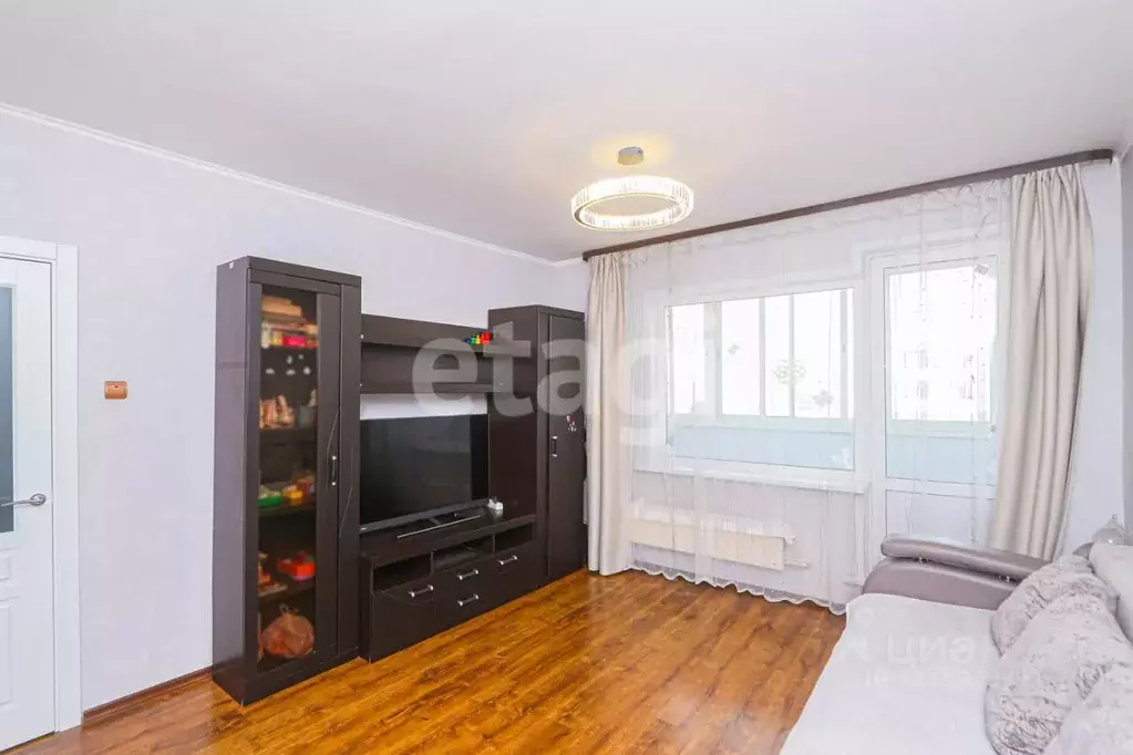 3-к кв. Бурятия, Улан-Удэ ул. Сенчихина, 2 (65.2 м) - Фото 1