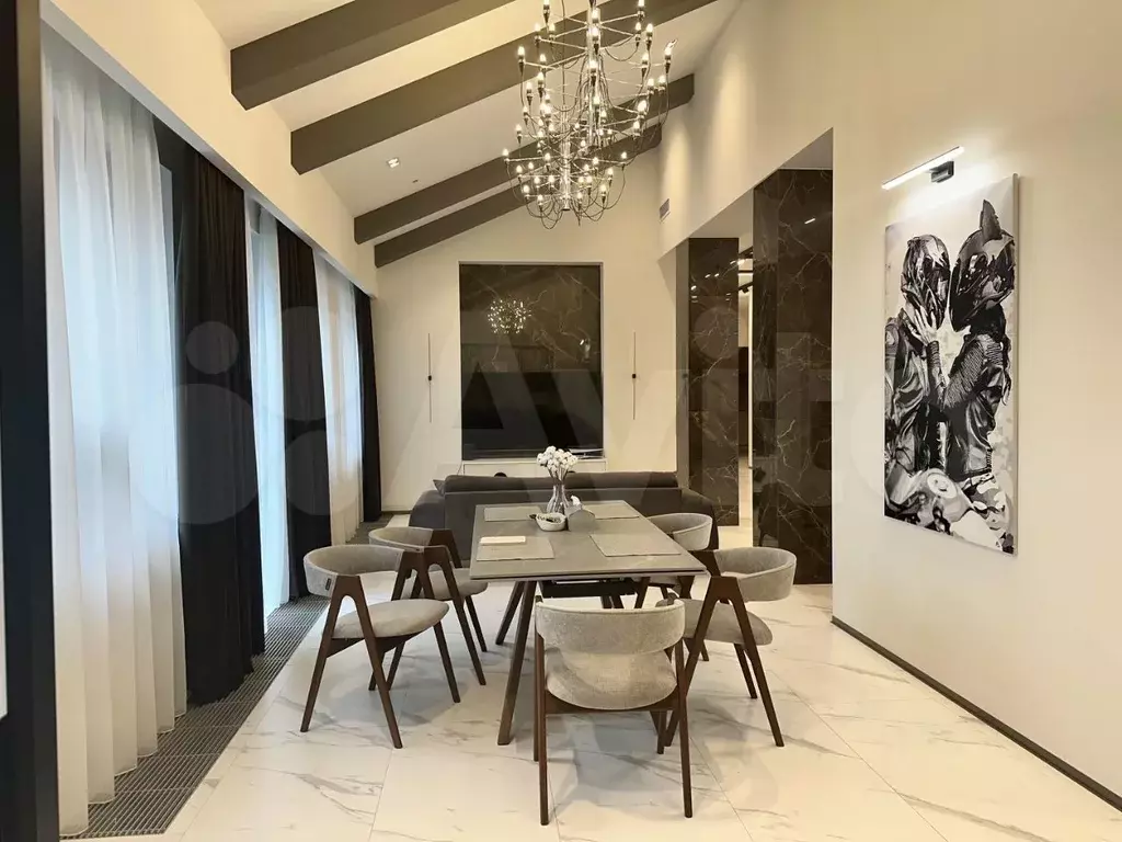 4-к. квартира, 250 м, 4/4 эт. - Фото 1
