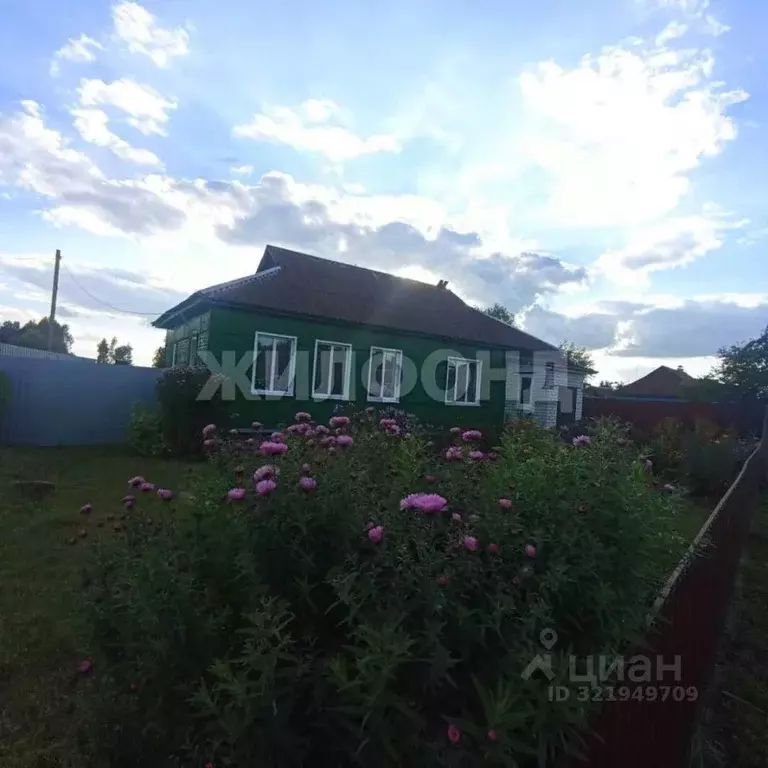 Дом в Брянская область, Карачевское городское поселение, с. Трыковка ... - Фото 1