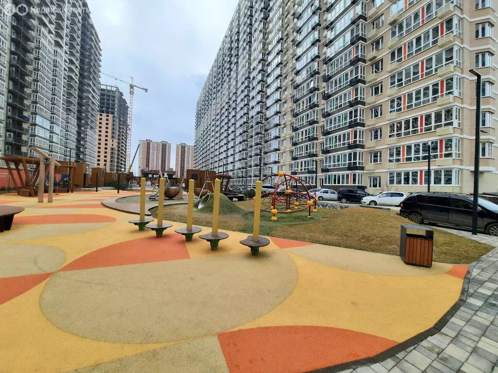 Квартира-студия: Краснодар, улица имени Героя Георгия Бочарникова, 4к2 ... - Фото 1