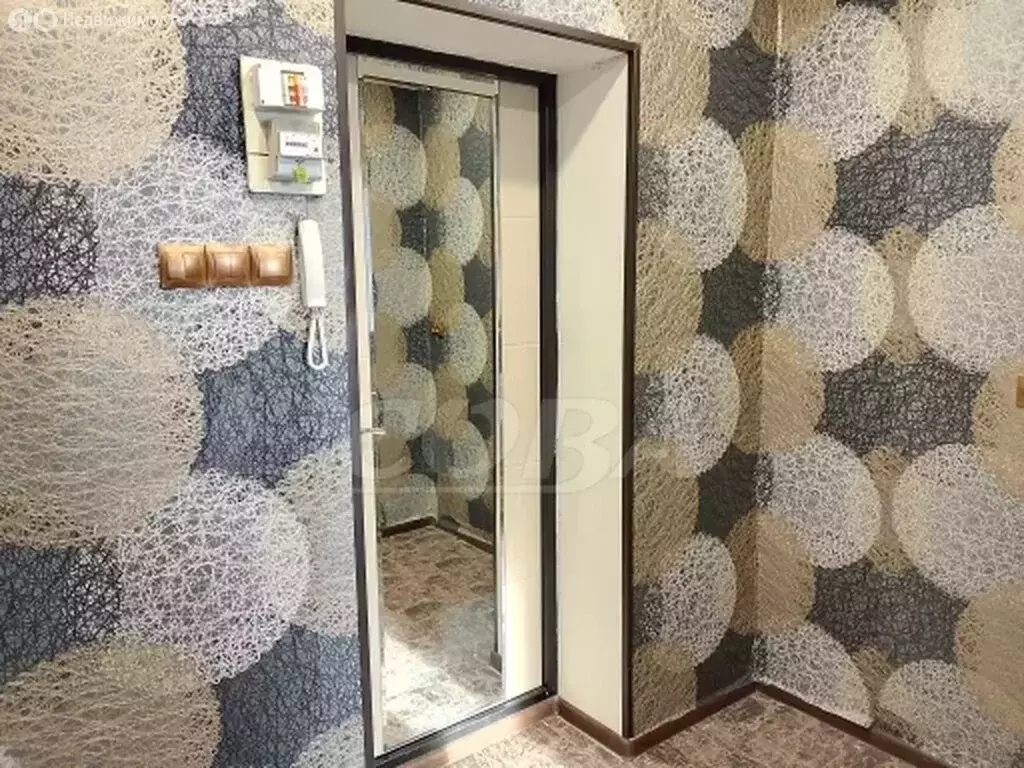 2-комнатная квартира: Курган, улица Сухэ-Батора, 8 (23 м) - Фото 1