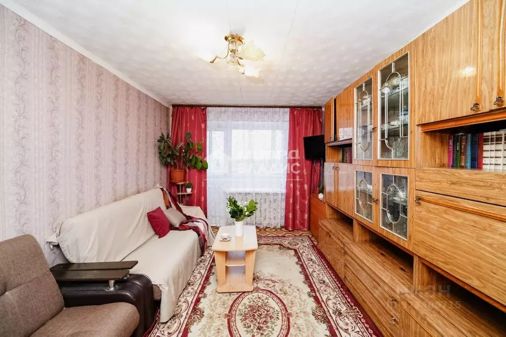 2-к кв. Омская область, Омск ул. Карпинского, 28 (39.0 м) - Фото 0