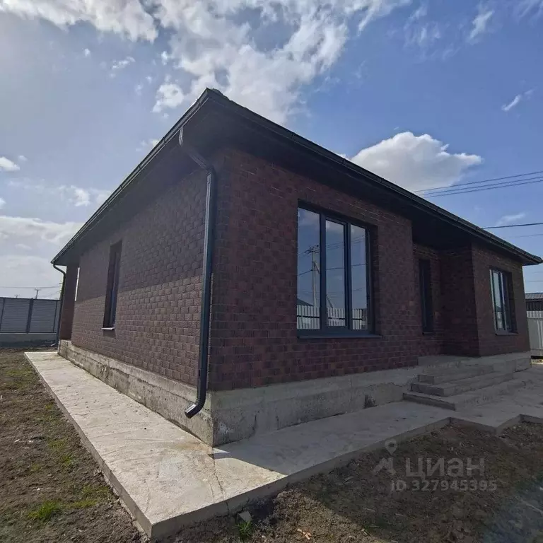 Дом в Адыгея, Тахтамукайский район, Старобжегокай аул Школьная ул. ... - Фото 1