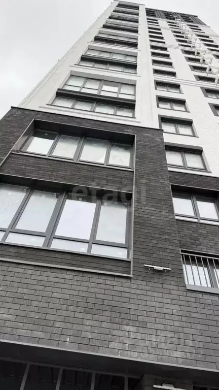 1-к кв. Тюменская область, Тюмень ул. Братьев Бондаревых, 5 (42.0 м) - Фото 1