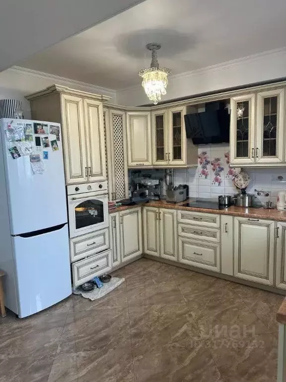 3-к кв. Ставропольский край, Кисловодск Набережная ул. (79.9 м) - Фото 0