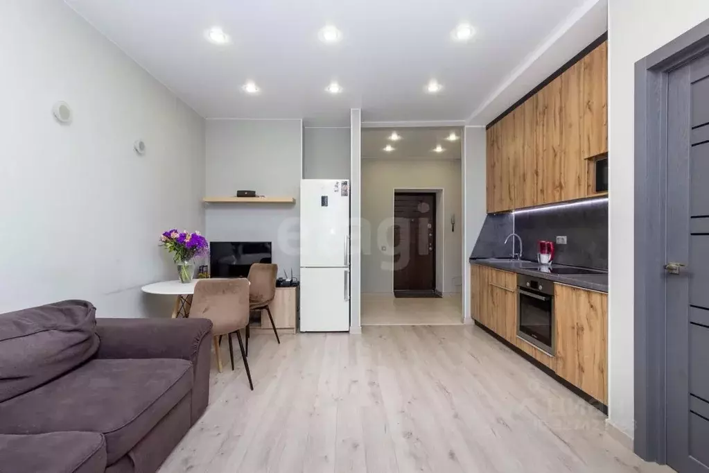 1-к кв. Тюменская область, Тюмень ул. Мельникайте, 144А (40.9 м) - Фото 1