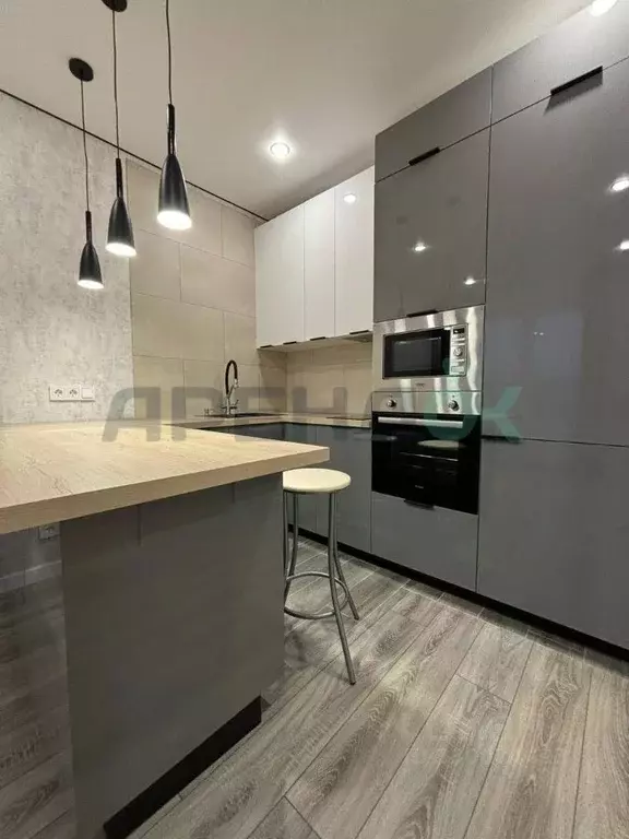 2-к кв. Татарстан, Казань ул. Аделя Кутуя, 110Е (50.0 м) - Фото 1