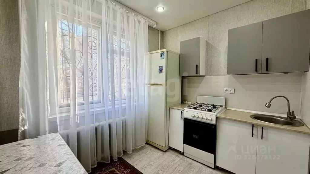 1-к кв. Оренбургская область, Оренбург Брестская ул., 7 (28.3 м) - Фото 1