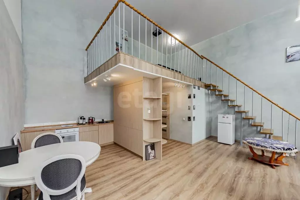 1-к кв. Тюменская область, Тюмень ул. Павла Шарова, 42 (52.0 м) - Фото 1