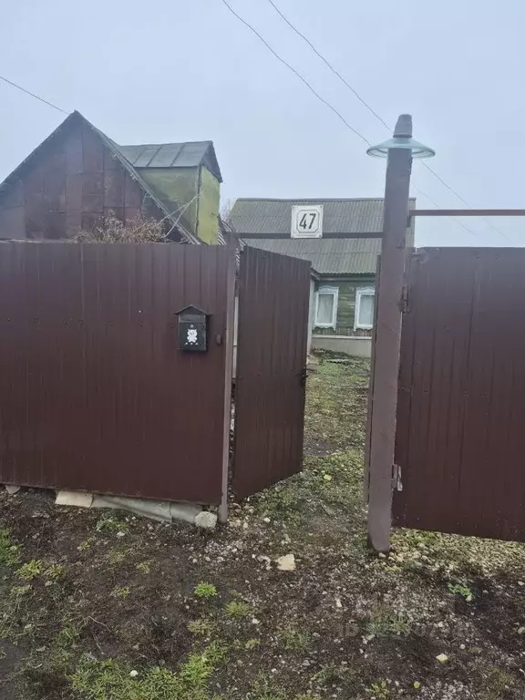 Дом в Саратовская область, Петровск ул. Фридриха Энгельса, 47 (85 м) - Фото 1
