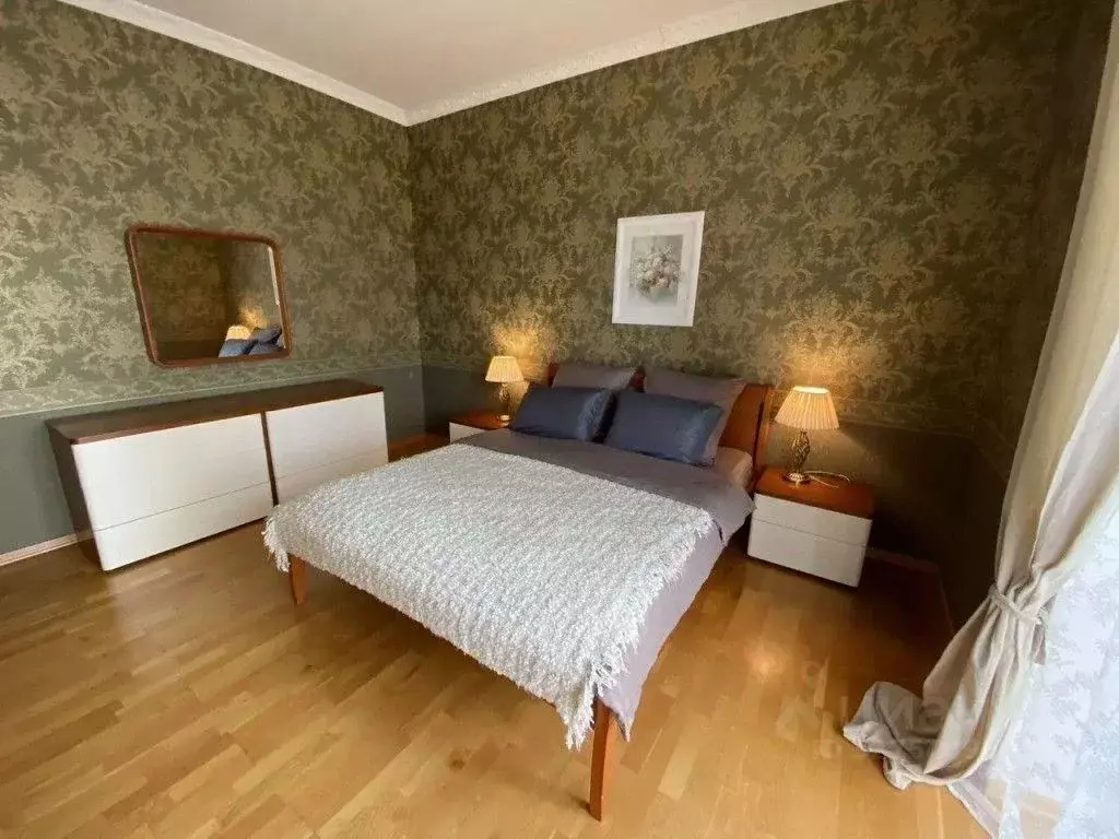 3-к кв. Башкортостан, Уфа ул. Свердлова, 69 (180.0 м) - Фото 1