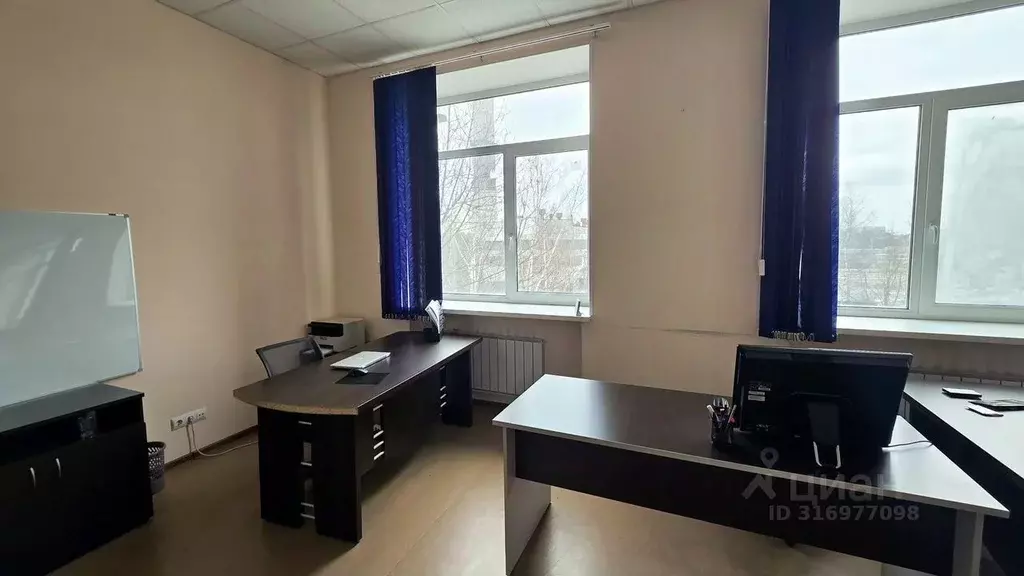 Офис в Санкт-Петербург Октябрьская наб., 6М (34 м) - Фото 1