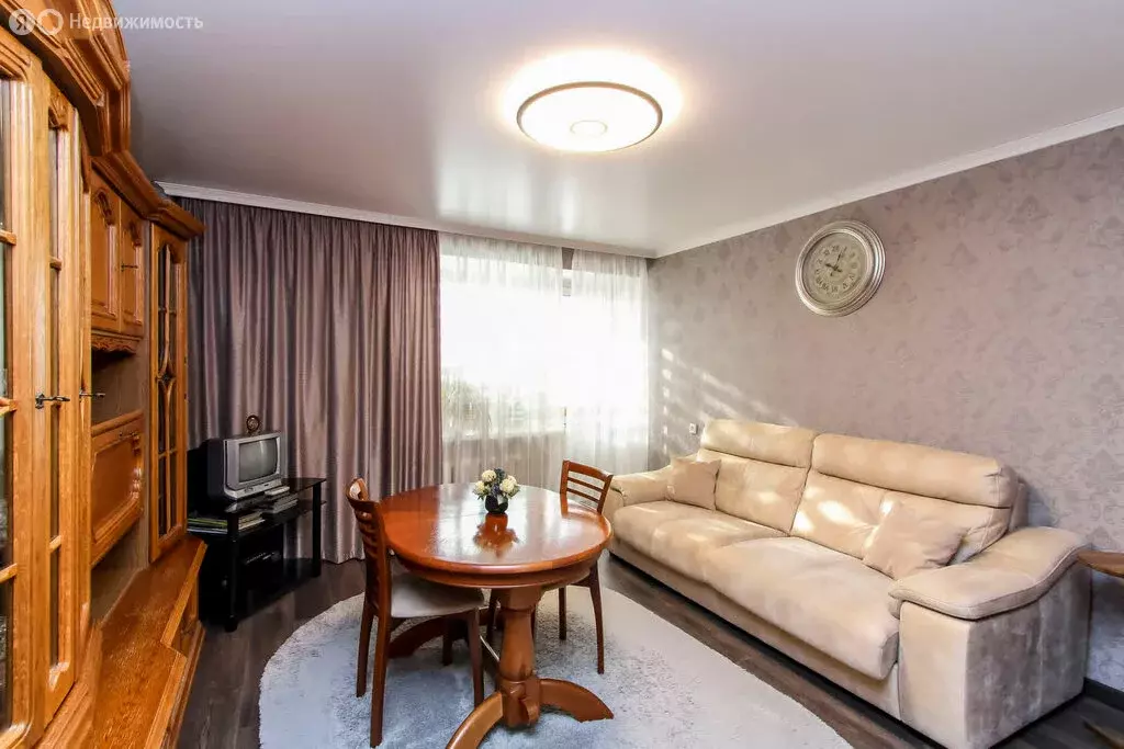 3-комнатная квартира: Тюмень, Сосьвинская улица, 49 (75.9 м) - Фото 1