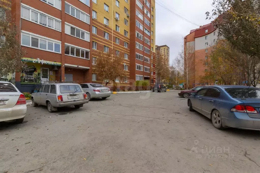 3-к кв. Тюменская область, Тюмень ул. Беляева, 33 (75.7 м) - Фото 1